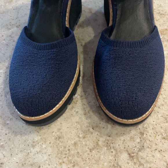 NWOT Eileen Fisher Navy Alec Wedge Pump Size 8.5 - Picture 2 of 7